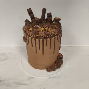 Chocolate drip cake